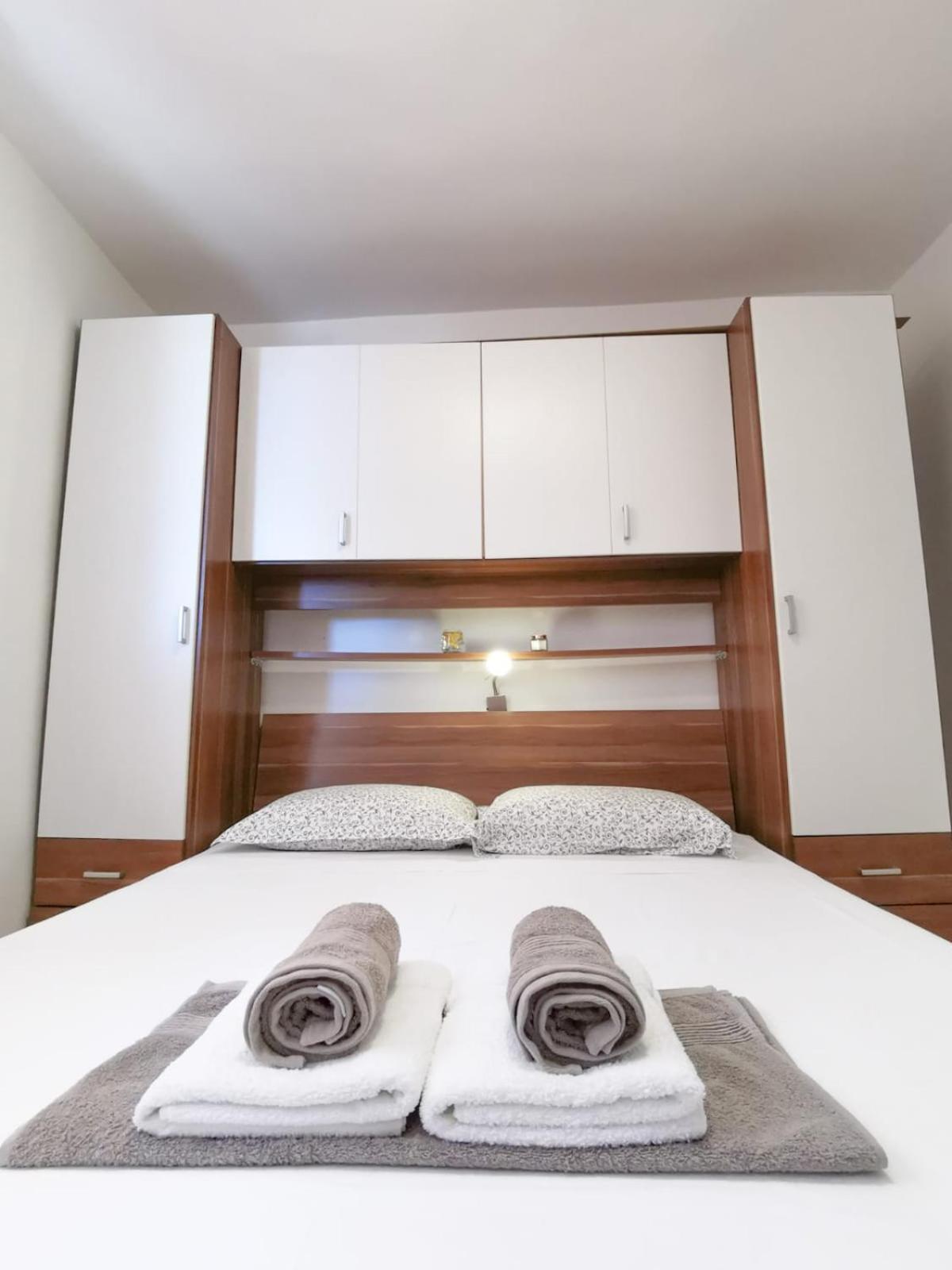 Apartments By The Sea Mimice, Omis - 14230 Zimmer foto